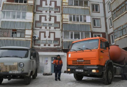 Екібастұзда бұзылған жылу жүйесін жөндеуге еріктілер аттанды