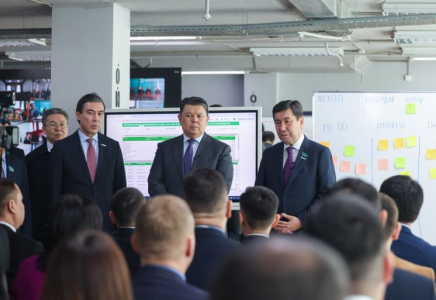 ​Ерлан Қошанов Әкімдер мектебінің жұмысымен танысты