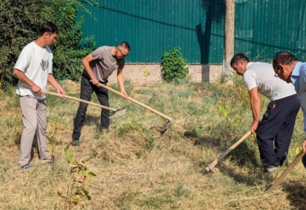 ТҮРКІСТАН: Сарыағашта үш мың адам сенбілікке қатысты