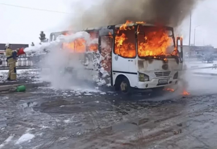 Жетісу облысында жолаушылар автобусы өртенді