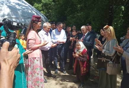 Семейліктер Сабантой мерекесін тойлады