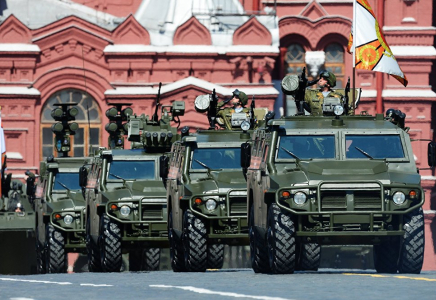 ​Ресейде Жеңіс күніне дайындық басталып шеруге 130 әскери техника жұмылдырылып жатыр