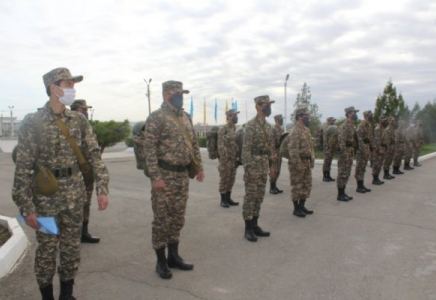 ТҮРКІСТАН: Облыс әкімінің орынбасары ерікті сарбаздар қатарына қосылды