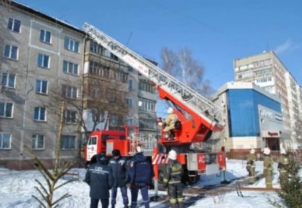 Петропавлда 5 қабатты үйдің шатыры опырылып түсті