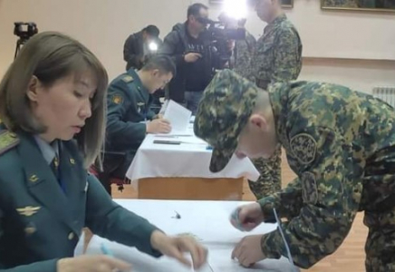 Шымкент: Әскери бөлімде 800-ге жуық сарбаз өз таңдауын жасайды