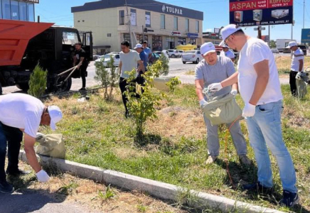 ТҮРКІСТАН: Сайрамда “Таза бейсенбі” акциясы өтті