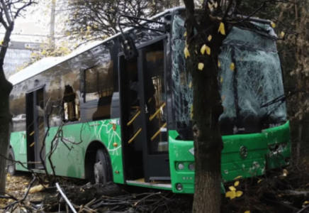 Алматыда адам өліміне әкеп соққан жол апаты үшін автобус жүргізушісі сотталды