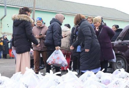 ТҮРКІСТАН: Арыстық азаматтар 140 отбасыға қуаныш сыйлады