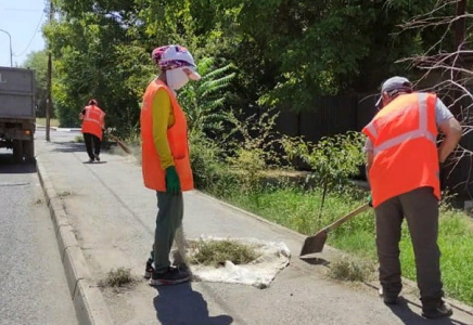 Шымкентте тазалық жұмыстары кестеге сәйкес жүргізіліп жатыр