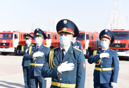 Шымкенттік құтқарушыларға кәсіби мерекеге орай 31 өрт сөндіру техникасы табысталды  