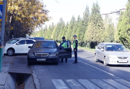 Шымкент полицейлері бір күнде 500-ден астам жол қозғалысы ережелерін бұзу жайтын анықтады