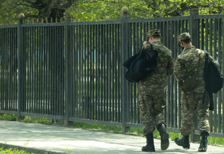 Жамбыл облысында сарбаздың өлімі: заңгер этиканы бұзды деп айыпталды