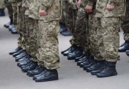 Әскерде жүргеніне бір жыл толған сарбаздар әзірге үйіне қайтпайды - ҚМ