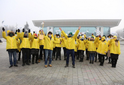 «Ауыл» партиясы Алматыда флешмоб өткізді