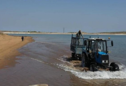 Түркістан облысында су қоймалары мен өзендердің маңы тазаланып жатыр