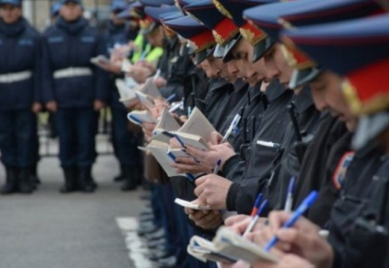 Полиция қызметкерлерінің зейнетке шығу жасы ұлғайтылуы мүмкін