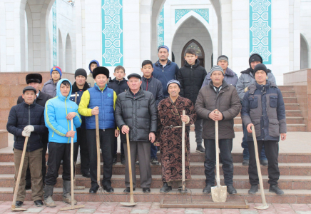 Түркістан облысында дін қызметкерлері тазалық жұмыстарын өткізіп жатыр