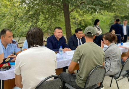 ТҮРКІСТАН: Сайрамда бос жұмыс орындары жәрмеңкесі өтті