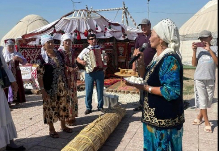 «Текемет-fest»: Шымкентте қолөнер шеберлері бас қосты