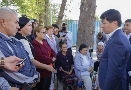 Б.Байбек: «Шымкенттегі өрттен баспанасыз қалған тұрғындарға жаңа үйден тегін пәтер беріледі» 