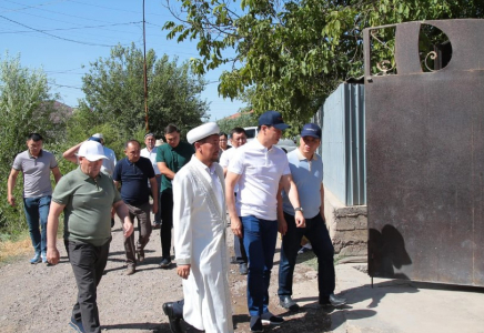 Бес жасар қыздың өлімі: Дархан Сатыбалды Сарыағаш ауданына барды