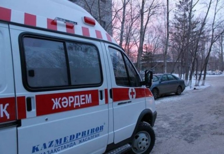 Әйелі үйіне кіргізбей қойған павлодарлық жедел жәрдем шақырды