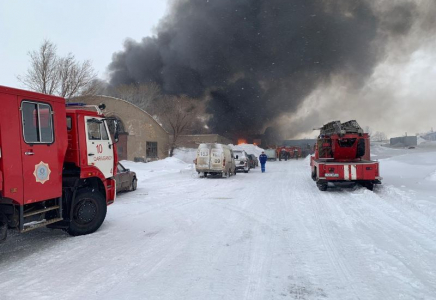 Қарағандыда 7 жүк көлігі өртеніп кетті 