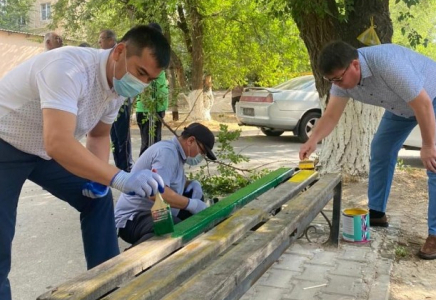 Шымкентте тұрғын үйлердің аулаларына сенбілік жұмыстары ұйымдастырылды