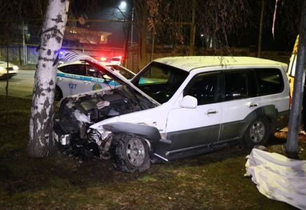 Алматыда джип жүргізушісі көлік айдап келе жатып мерт болды