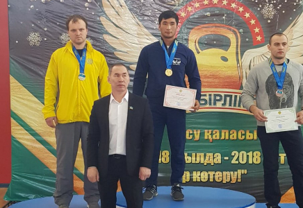 ​Қол күресінен Қазақстан чемпионаты аяқталды: ОҚО спортшыларында 11 алтын