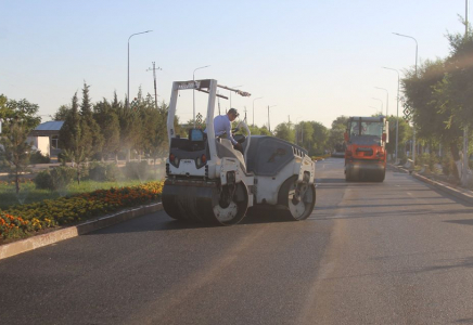 ТҮРКІСТАН: Жол жөндеу жұмыстары қарқынды жүріп жатыр