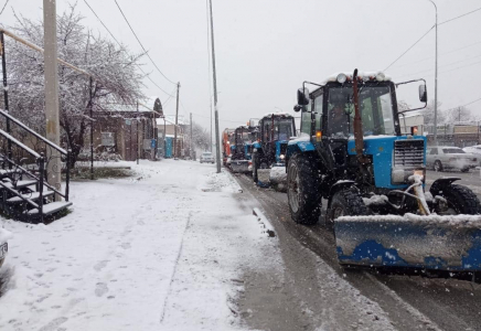 Шымкентте қар тазалау жұмыстары жүргізіліп жатыр