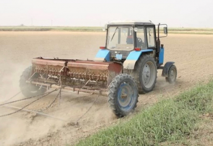 Абай облысында жасөспірім трактордың шөп орау прессінің арасына қысылып, қаза тапты