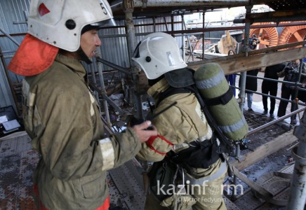 Жатақханада өрт болып, 95 адам қауіпсіз жерге шығарылды  