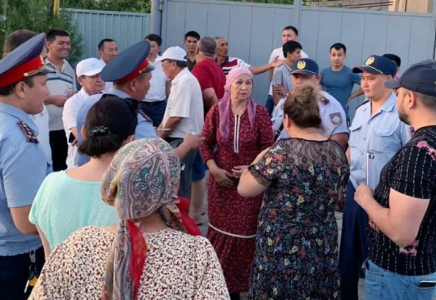 ШЫМКЕНТ: Тұрғындарға жайсыздық тудырған мейрамхана мәселесі шешілді